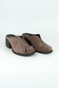 1070-226 TAUPE SUEDE (26)